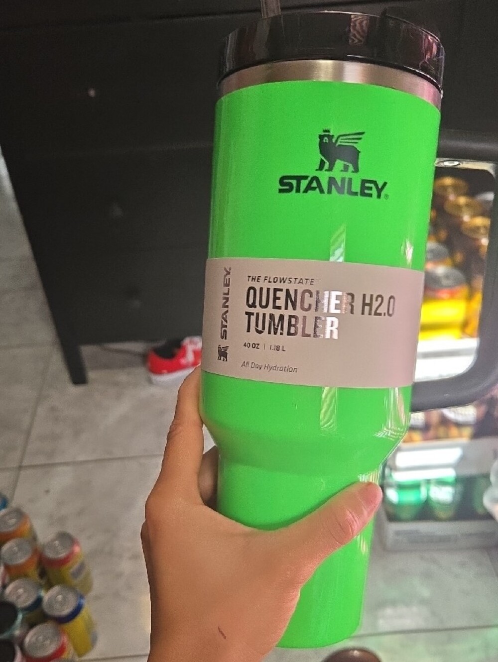 Stanley Neon Green Quencher H2.0 Tumbler with Handle - Picture 4 of 4
